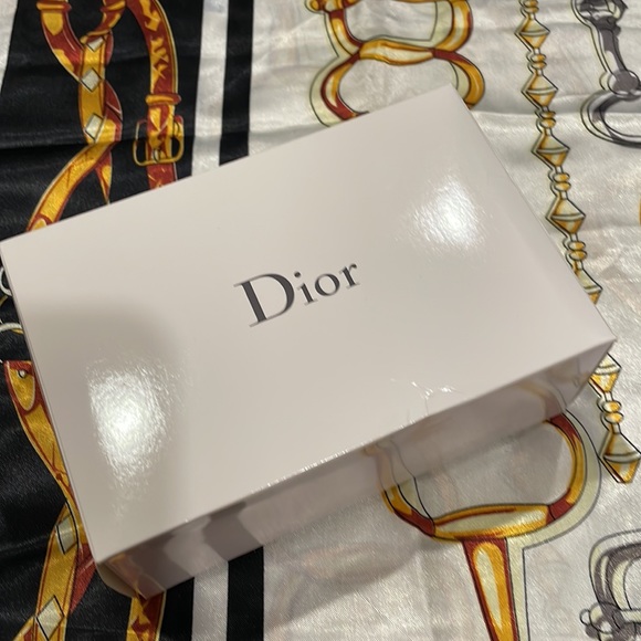 New Christian Dior Red Trousse Pouch - Picture 9 of 11